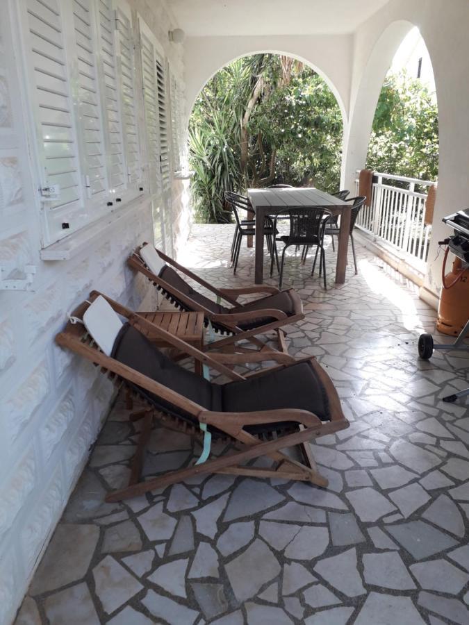 Armstrong Apartments โอเรบิก ภายนอก รูปภาพ